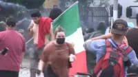 Aksi demonstrasi terkait kebijakan imigrasi pecah di Los Angeles AS. (Tangkap layar YouTube ABC News)