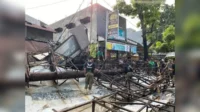Jalan-Bubat-Baliho-Roboh
